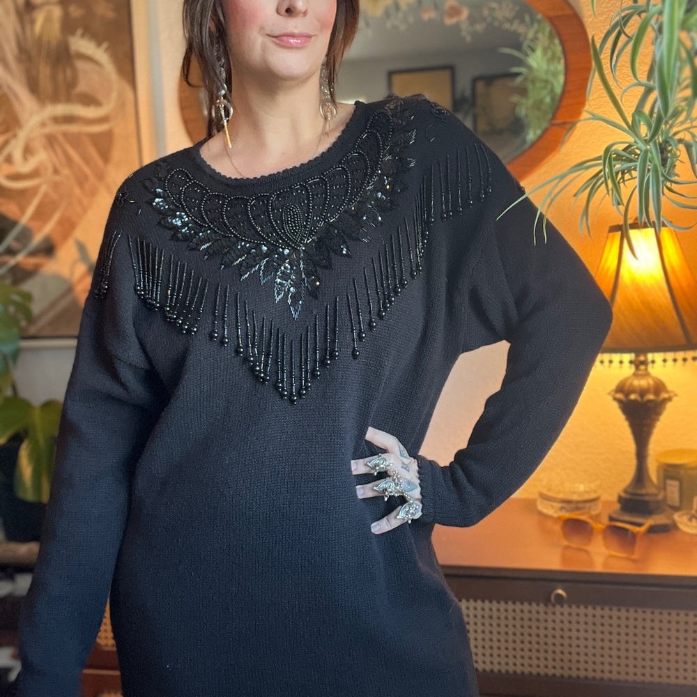 Elegant Black Beaded Sweater - Picture 4 of 4